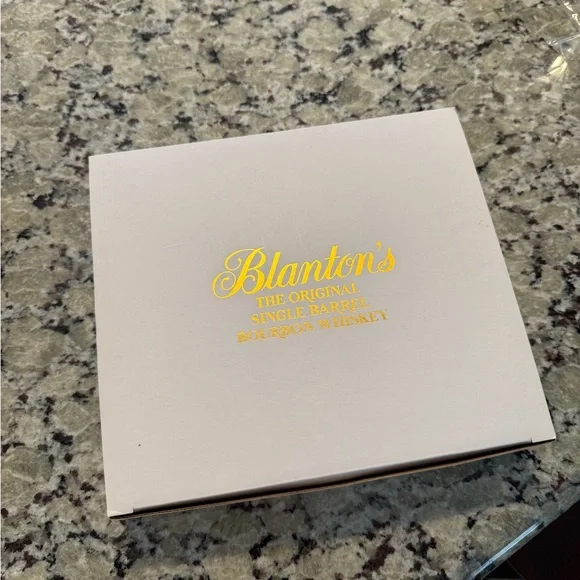 NEVER USED Blanton’s bottle and stopper display - Picture 2 of 2